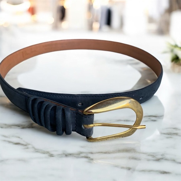 Sleek Black Leather Belt with Gold Buckle - Picture 1 of 7